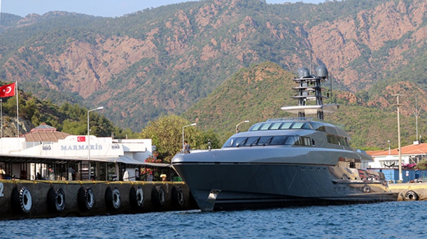 Dünyanın en büyük alüminyum yatı Marmaris Limanı'na demirledi