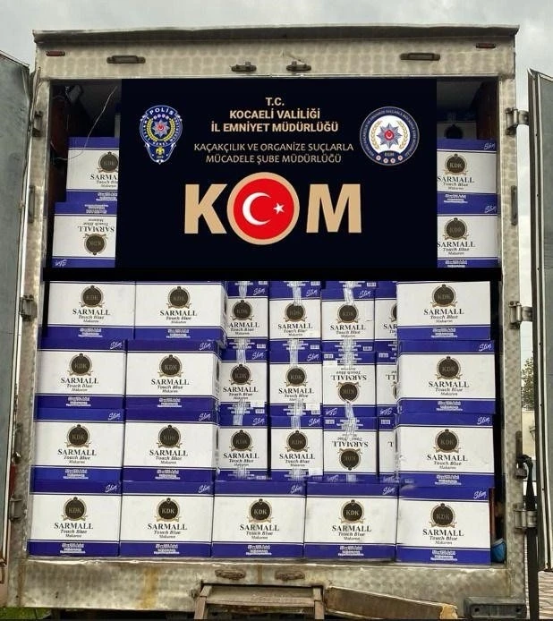 Durdurulan araçtan 8 milyon 300 bin gümrük kaçağı makaron çıktı
