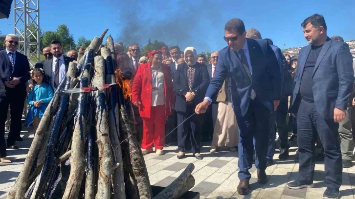 Hıdırellez ateşini Vali yaktı