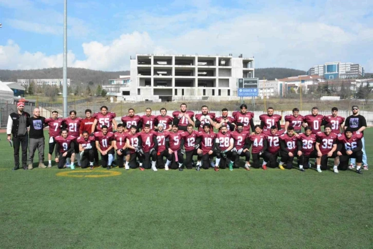 Düzce Panthers liderliğini korudu
