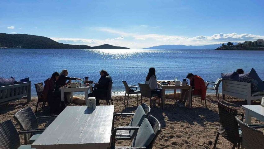 Bodrum’da güneşi gören sahile koştu