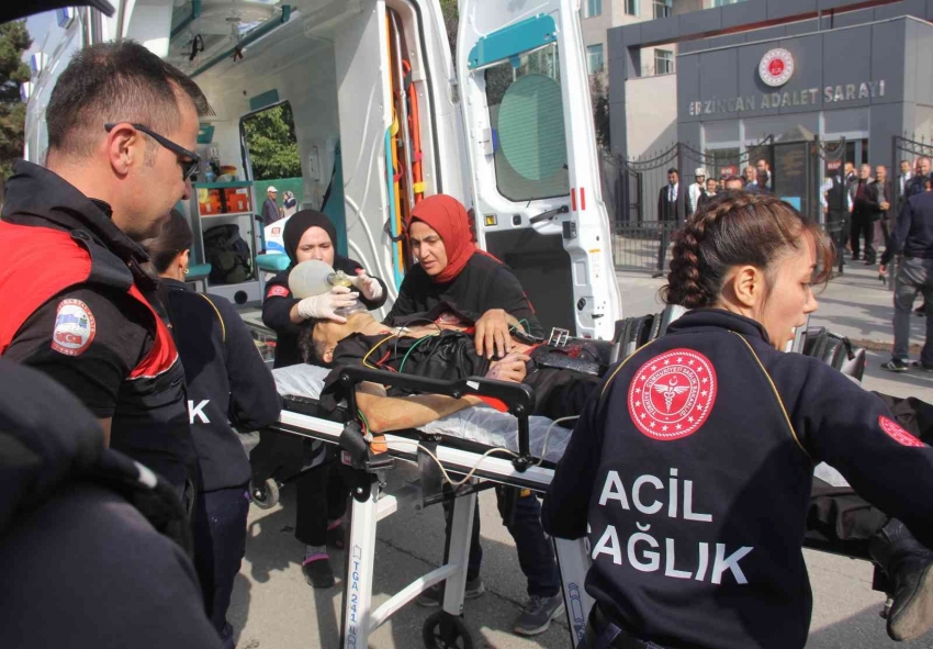 Mahkemeden çıktı adliye önünde davalı oldukları gencin babasını öldürdü