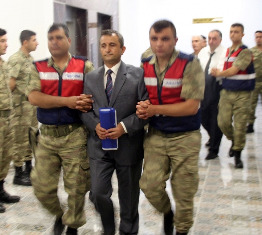 FETÖ’cü generalin tabletinden uygunsuz filmler çıktı