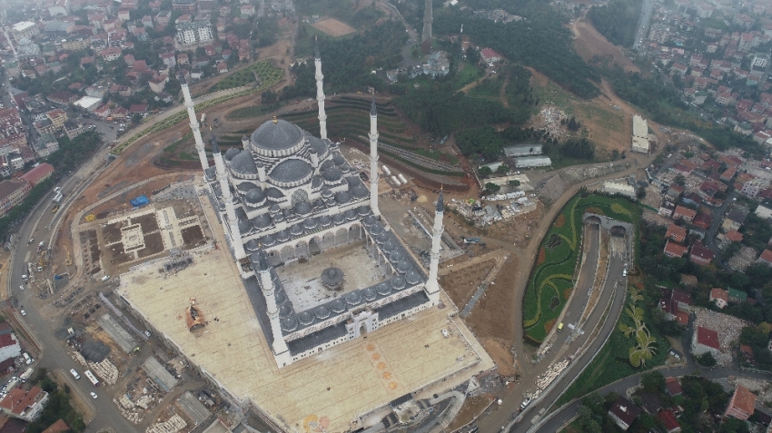 Çamlıca Camii’nde son hali havadan görüntülendi