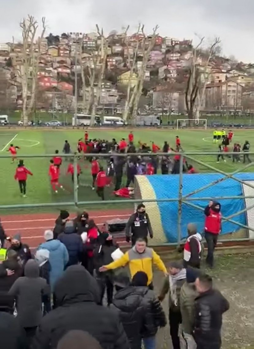 Amatör maçta ortalık savaş alanına döndü: 4 futbolcu yaralı