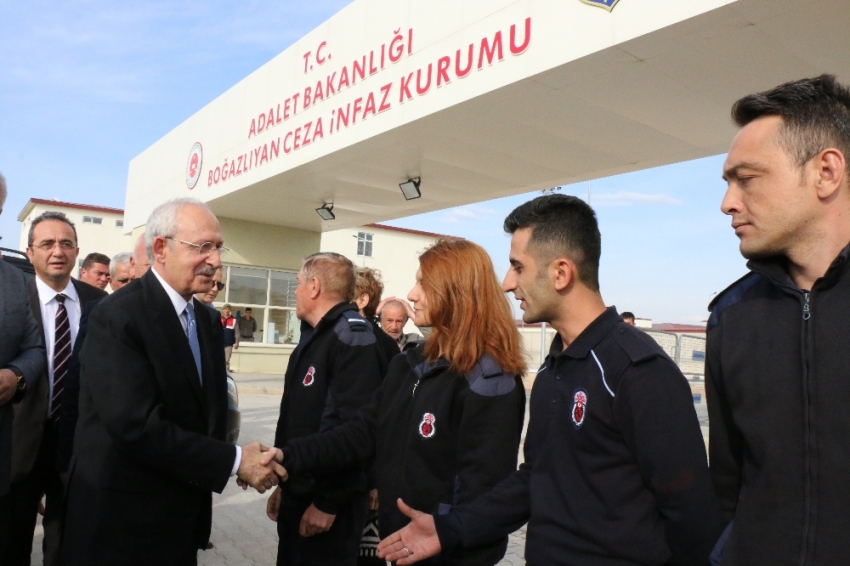 Kılıçdaroğlu, ilçe başkanını cezaevinde ziyaret etti