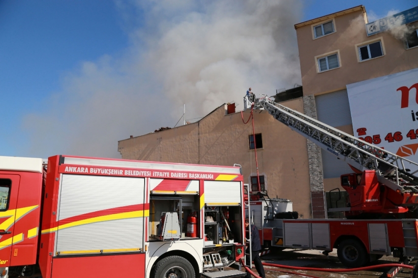 Ankara'da iş yerinde korkutan yangın