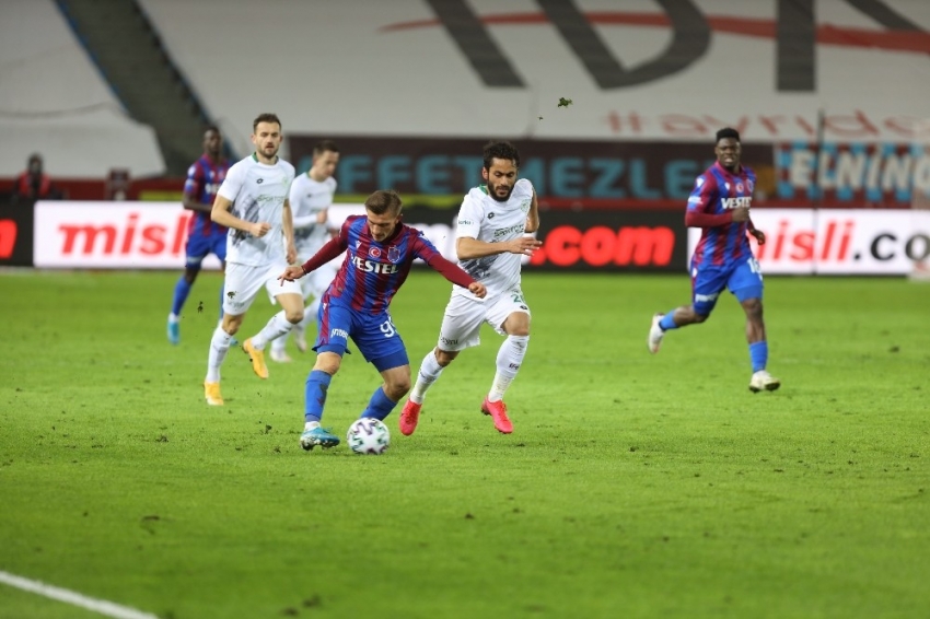 Trabzonspor 3 puanı 3 golle aldı