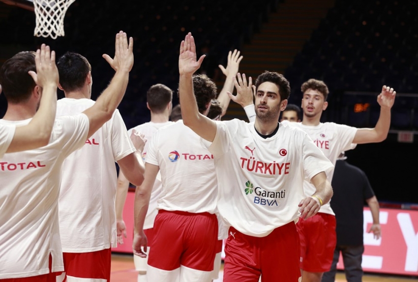 A Milli Erkek Basketbol Takımı yarı finale yükseldi