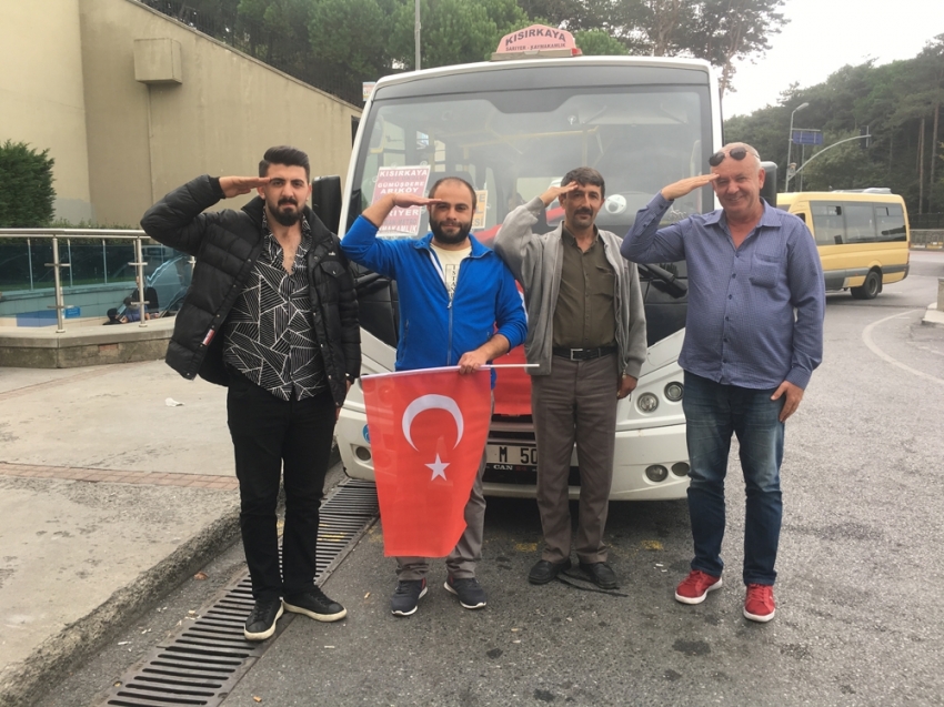 Sarıyerli minibüsçülerden Barış Pınarı Harekatı’na destek