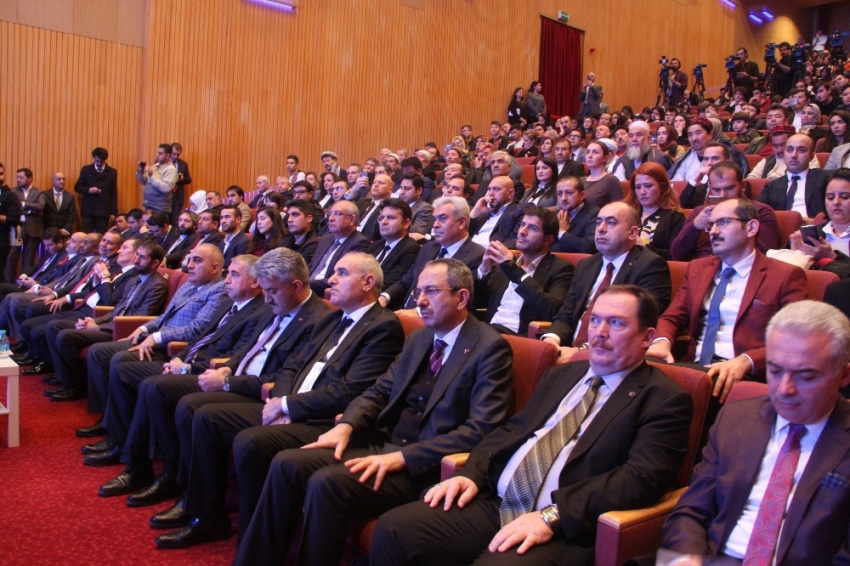 Vali Yerlikaya İstanbul’da yaşayan göçmen sayısını açıkladı