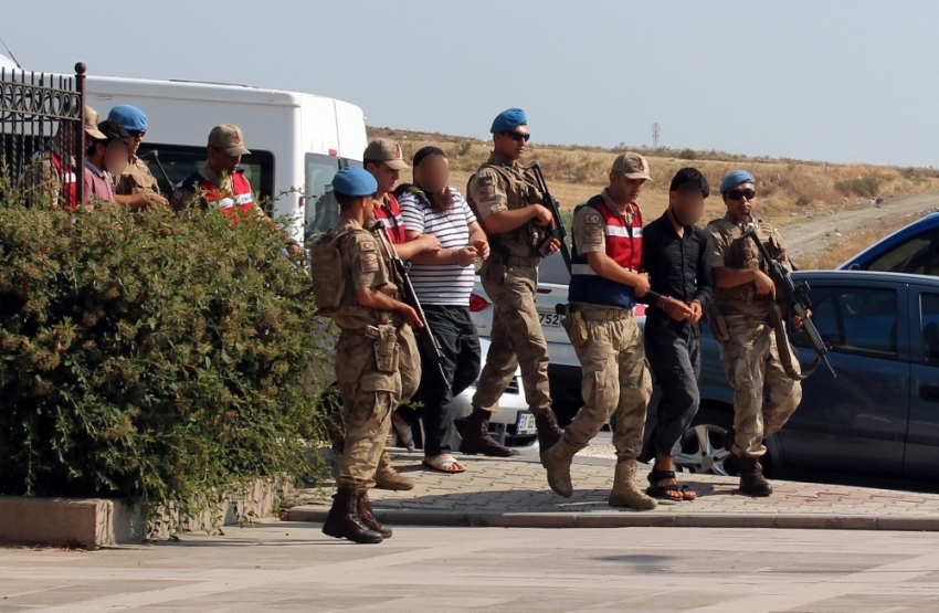 Terör örgütüne eleman temin eden 22 kişiye gözaltı