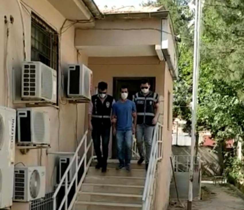 Yardım kolisini çaldı, polis şüpheliyi yürüyüş şeklinden...