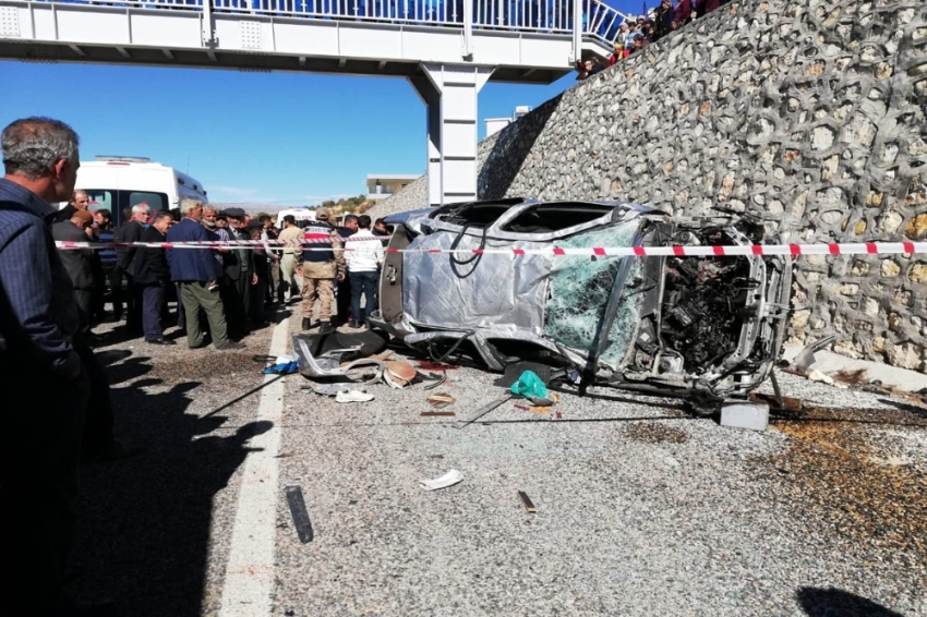 Adıyaman’da feci kaza : 1 ölü, 4 ağır yaralı