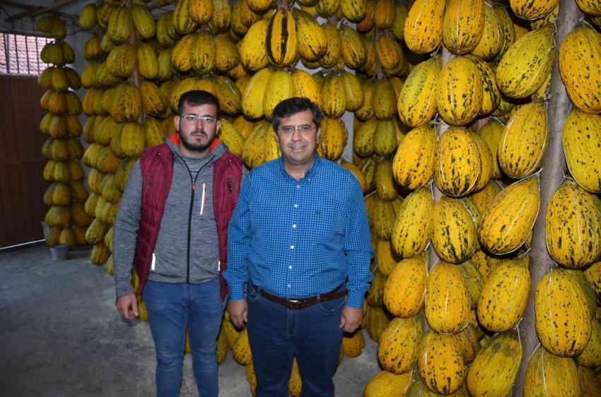 Kırkağaç’ın yazlık kavunları kışlık sofralar için bekliyor