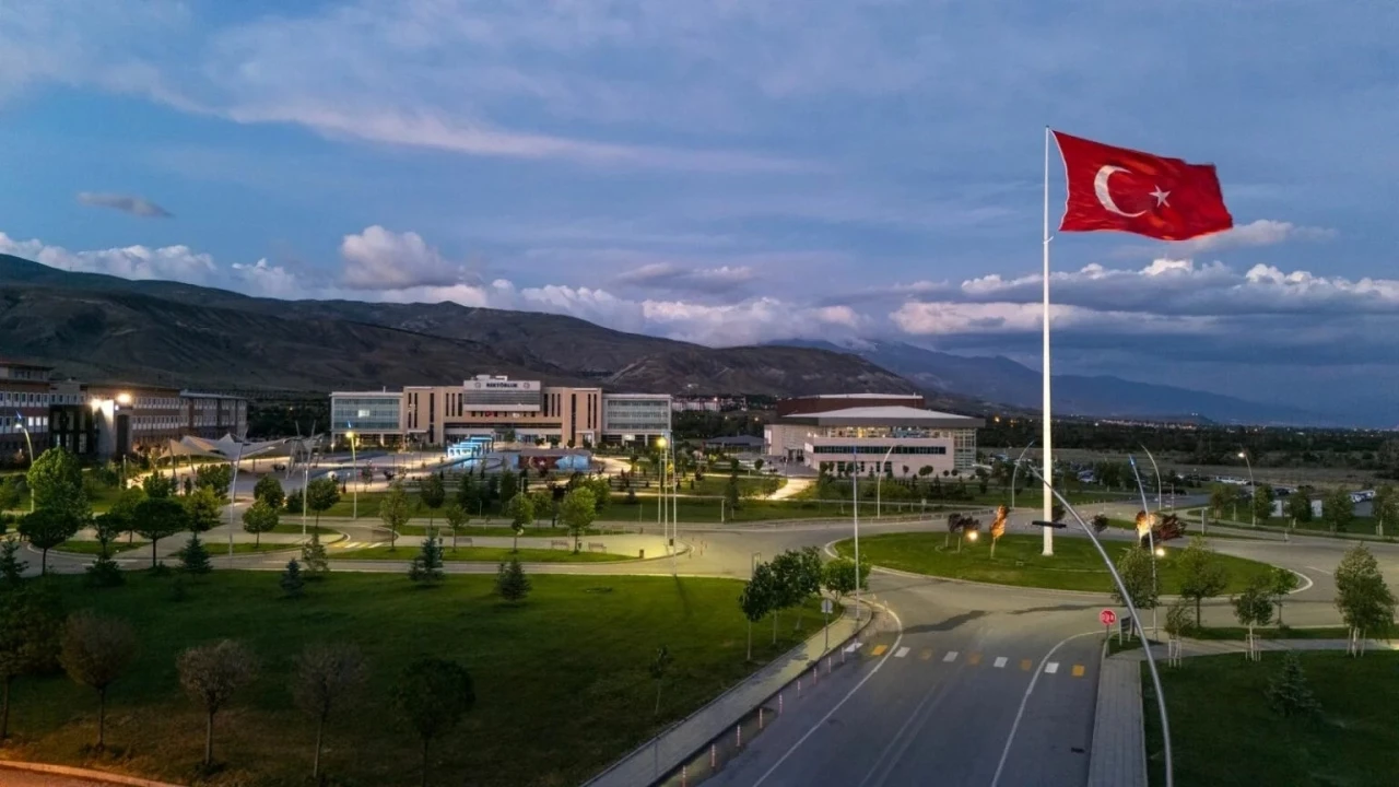 EBYÜ’de tazelenme üniversitesi açılıyor
