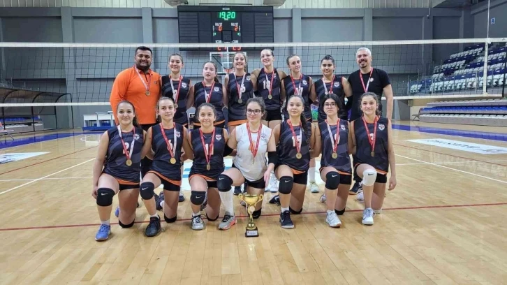 Büyükşehir'in Minik Voleybolcuları Şampiyon oldu