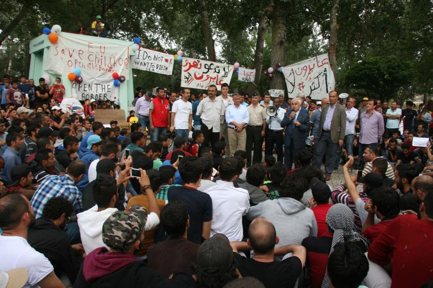 Mülteciler, Edirne Valisi'ni protesto etti