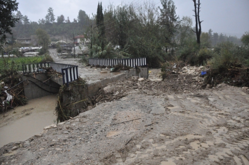 Antalya’da kuvvetli yağış