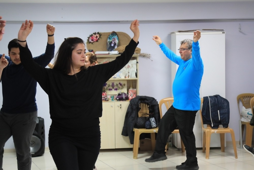 Halk oyunları kursları kış dönemi kayıtları başladı