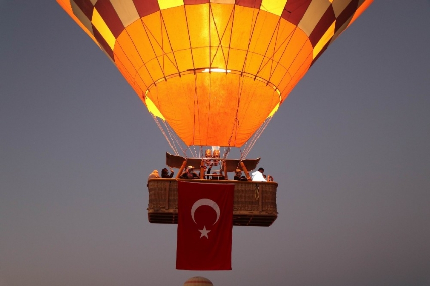 Kapadokya’da 30 Ağustos Zafer Bayramı gökyüzünde kutlandı