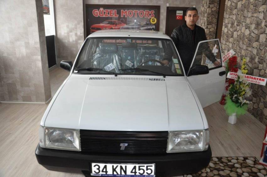 1994 model Şahin’in koltuk naylonları bile duruyor