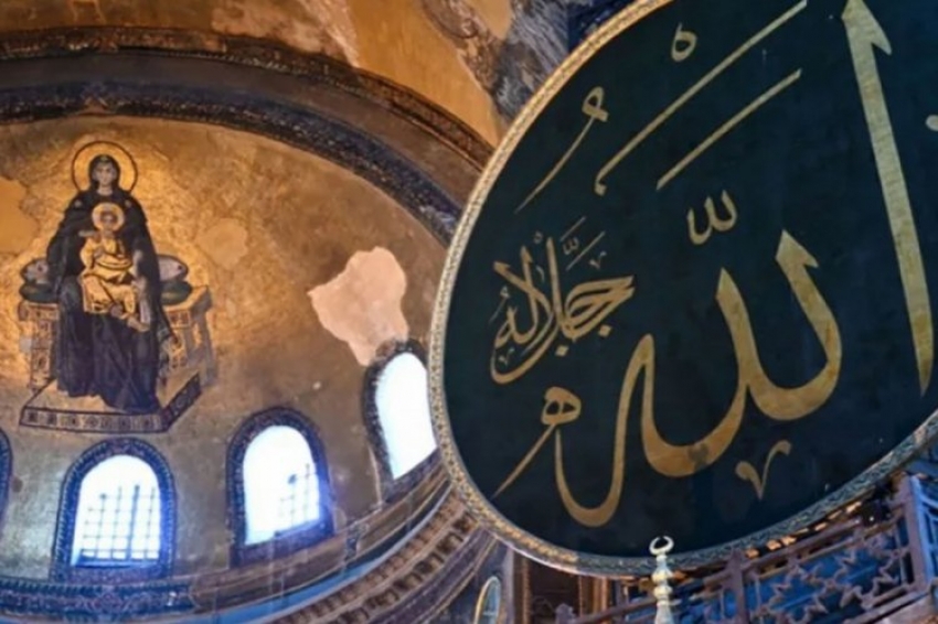 Ayasofya zarar görmeye devam ediyor!