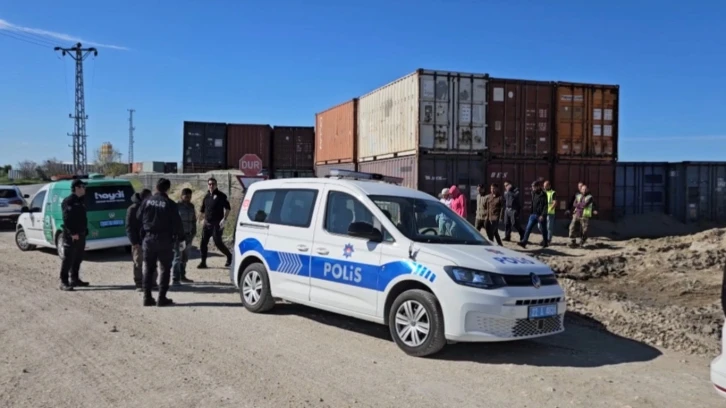 Edirne’de konteynerde 10 kaçak göçmen yakalandı
