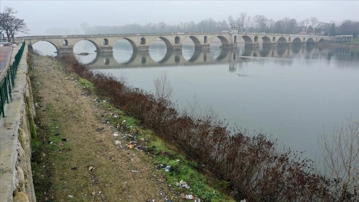 Edirne'de vatandaşlar Meriç ve Tunca nehirlerinin çevresinin temizlenmesini istiyor