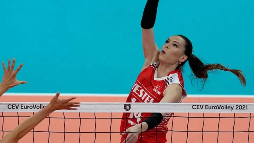 Milli voleybolcu Eda Erdem'e önemli görev!