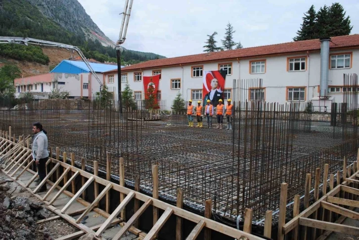 Eğirdir BİLSEM’in temeli törenle atıldı
