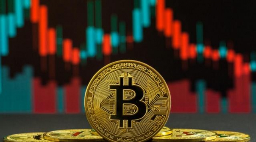 Bitcoin uçuşa geçti