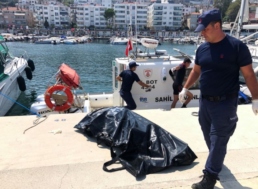 Bursa'da balıkçılar su üzerinde çürümüş erkek cesedi buldu