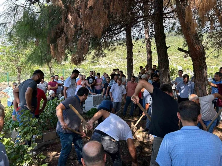 Ekmek parası yolunda vefat eden işçiler son yolculuklarına uğurlandı
