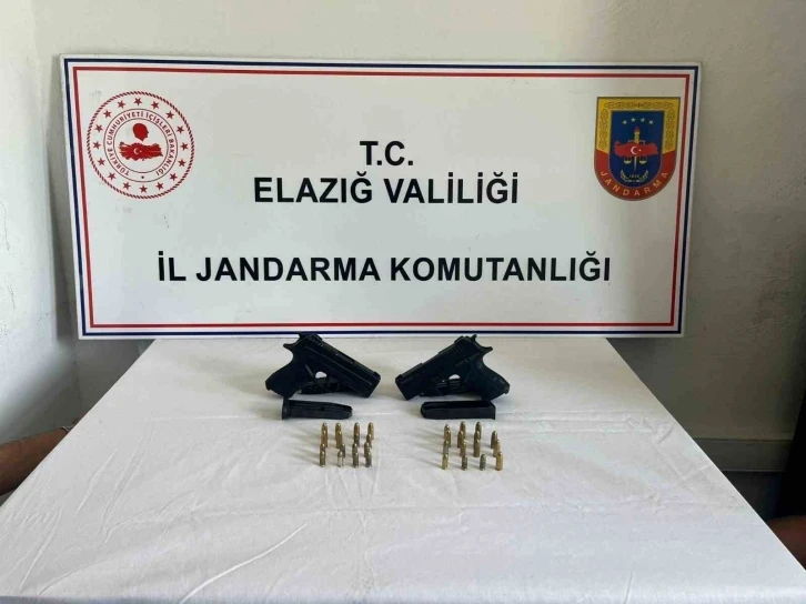 Elazığ’da aranan 2 şüpheli jandarma tarafından yakalandı
