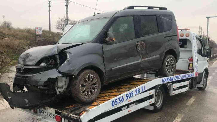 Elazığ’da zincirleme trafik kazası :1 yaralı
