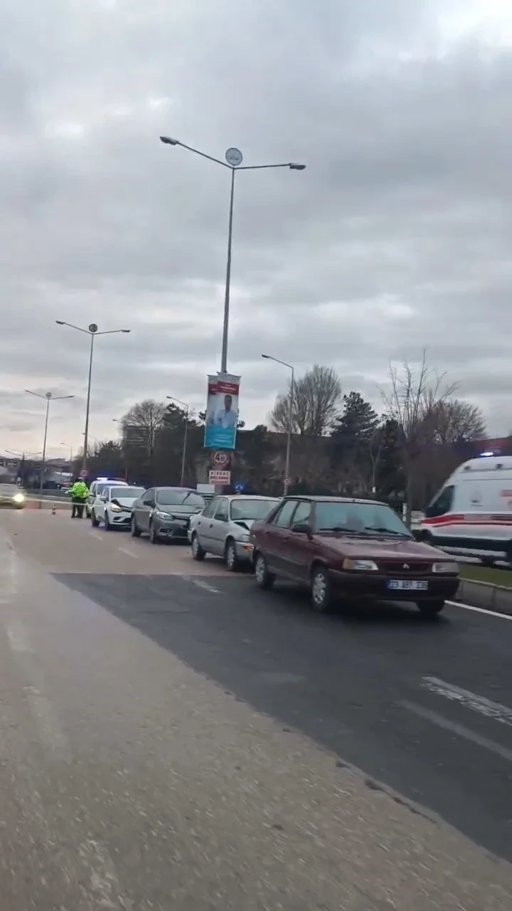 Elazığ’da zincirleme trafik kazası: 1 yaralı
