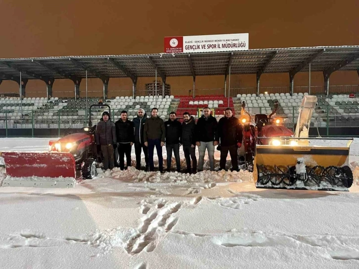 Elazığ GSB, stadları maçlara yetiştirmeye çalışıyor