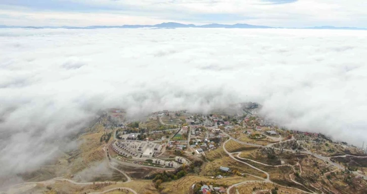 Elazığ sis denizinde kayboldu, ortaya kartpostallık görüntüler çıktı
