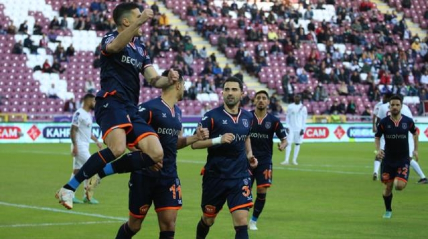 Başakşehir, Hatayspor'u rahat geçti