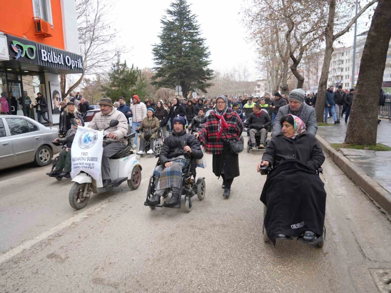 Engelliler Günü’nde farkındalık için yürüdüler
