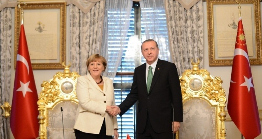 Erdoğan, Merkel ile görüştü