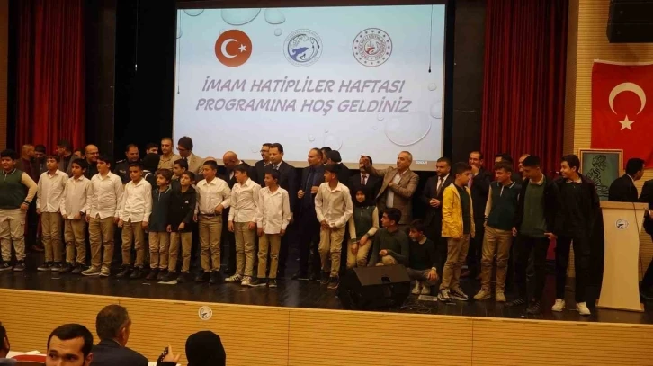 Erciş’te İmam Hatipler Haftası programı yapıldı
