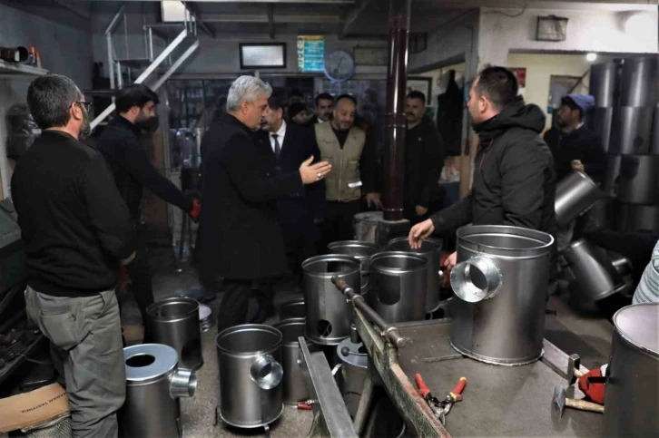 Erzincan esnafı da depremzedeler için tek yürek oldu
