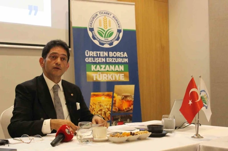 Erzurum Borsası Başkanı Hakan Oral hizmetlerini basına anlattı
