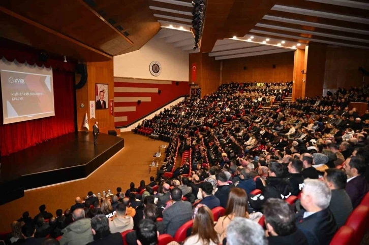 Erzurum’da ‘Kişisel verilerin korunması’ semineri
