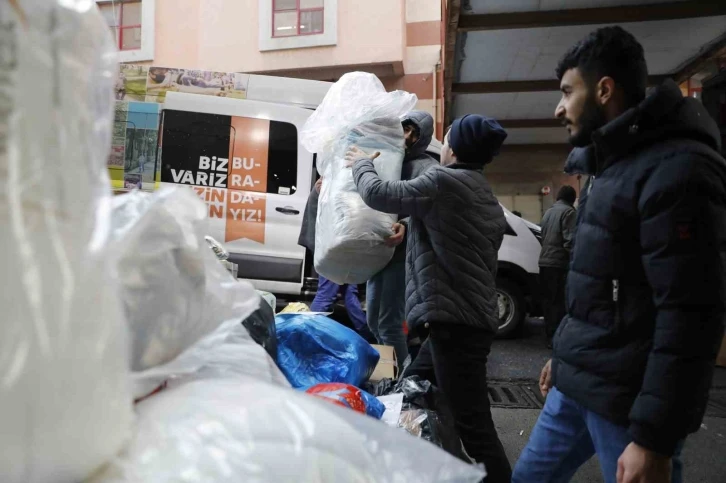 Esenler depremzedeler için dayanışma örneği gösterdi
