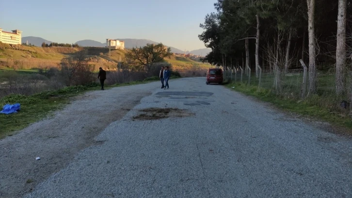 Eşi ile eski çalışanını silahla yaralayan koca tutuklandı