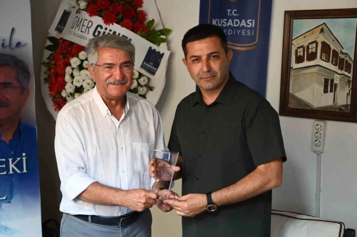 Eski Devlet Bakanı Sağlar: "Kuşadası, Başkan Günel vizyonu ile kültür sanat kenti oldu"
