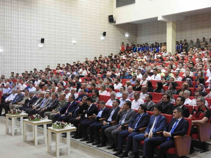 Eski Emniyet Genel Müdürü Celal Uzunkaya, Kilis’te ’15 Temmuz’ konferansına katıldı
